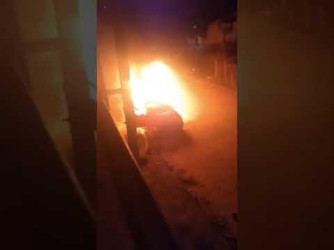 Mulher coloca fogo em carro com marido dentro em Ipanema