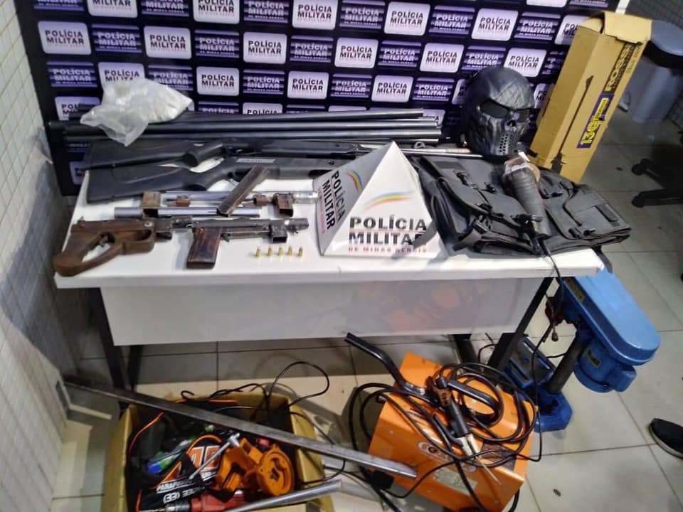 Polícia encontra fábrica clandestina de armas caseira em local do Feminicídio