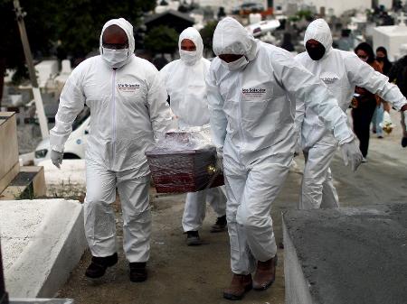 Minas registra 2º dia com mais casos de Covid e mortes desde início da pandemia