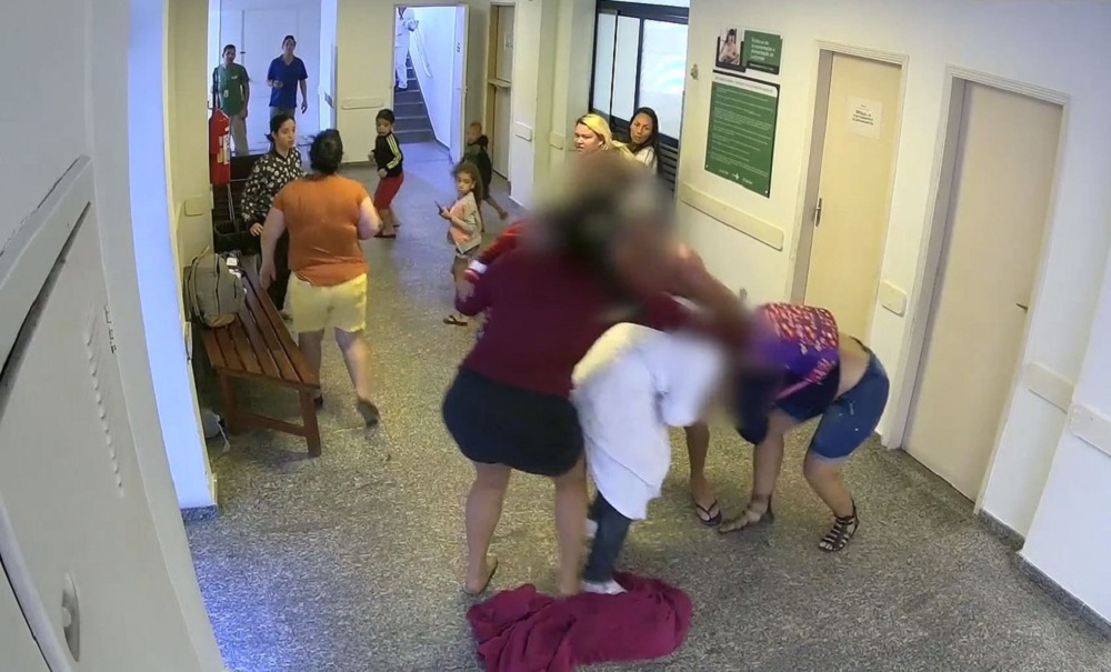Justiça determina indenização de R$ 50 mil para enfermeira espancada em hospital
