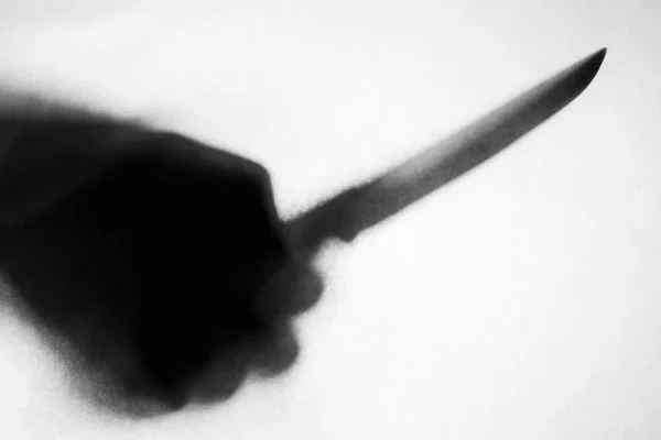Mulher mata o pai a facadas após discussão por uso de maconha