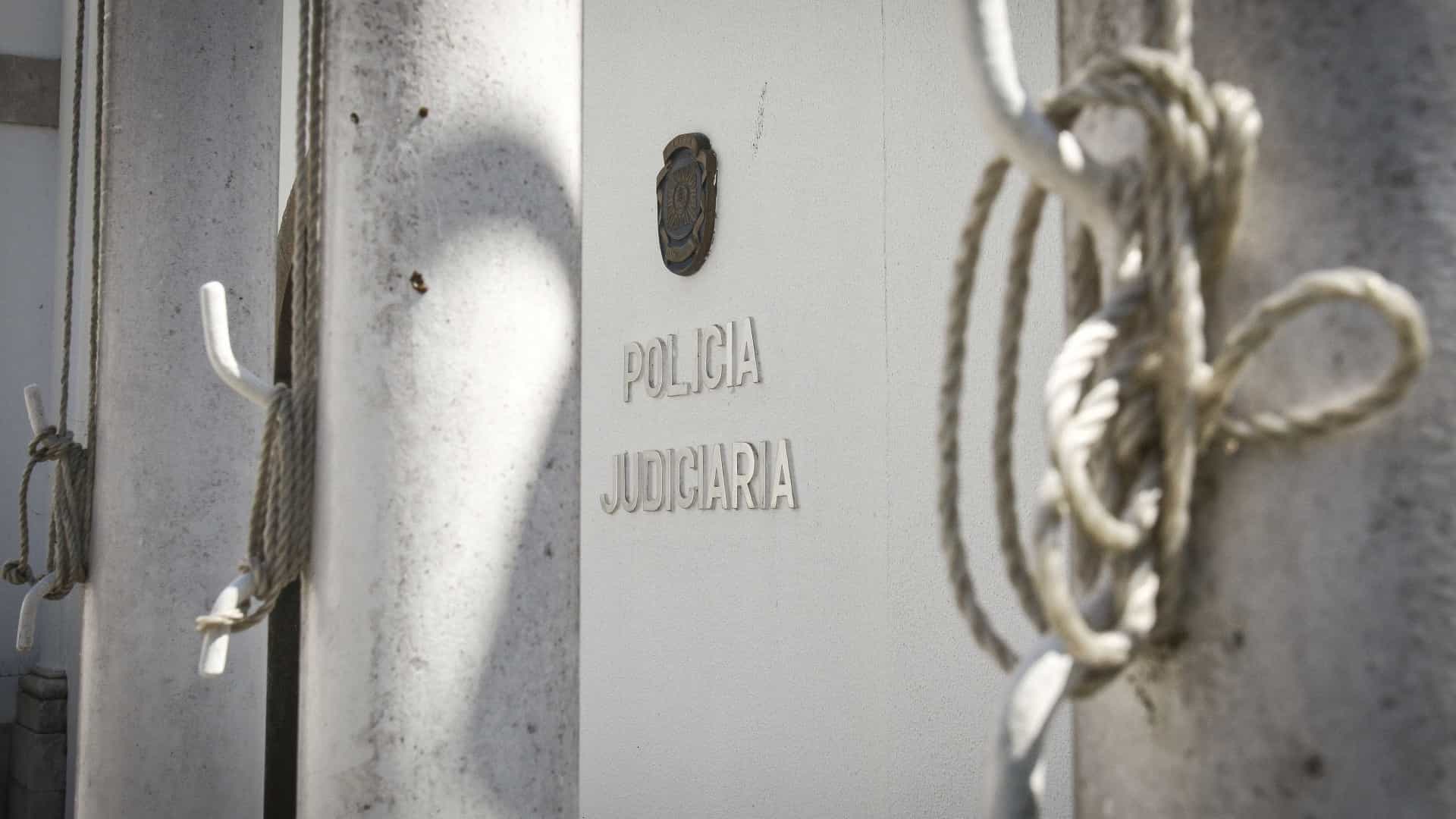 Mulher que esfaqueou marido até à morte é presa em Portugal