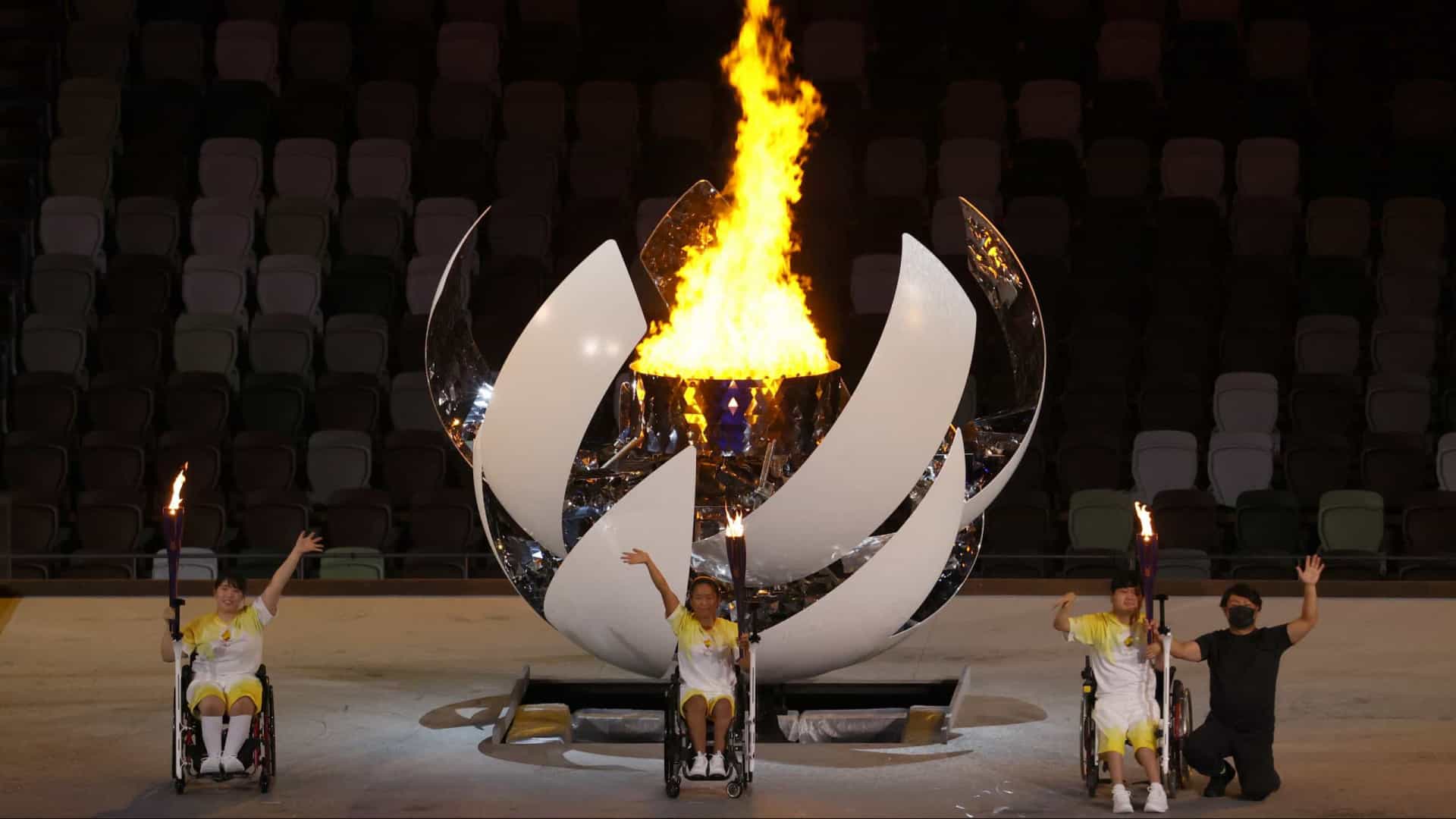 Jogos Paralímpicos de Tóquio-2020 começam com cerimônia enxuta e emocionante