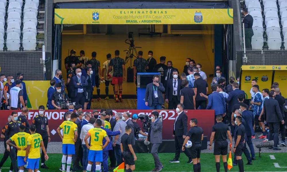 Jogo entre Brasil e Argentina é suspenso após Anvisa interromper a partida das eliminatórias