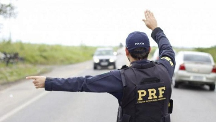 No feriado, PRF terá 800 policiais em pontos estratégicos das rodovias de MG