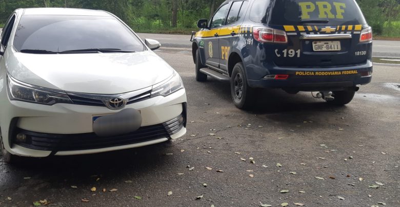 Veículo roubado no Rio de Janeiro é recuperado pela PRF de Realeza