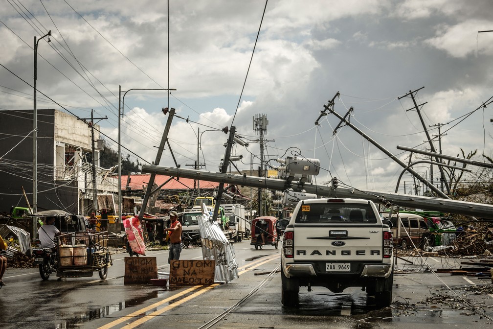 Passagem do tufão Rai deixa pelo menos 108 mortos nas Filipinas