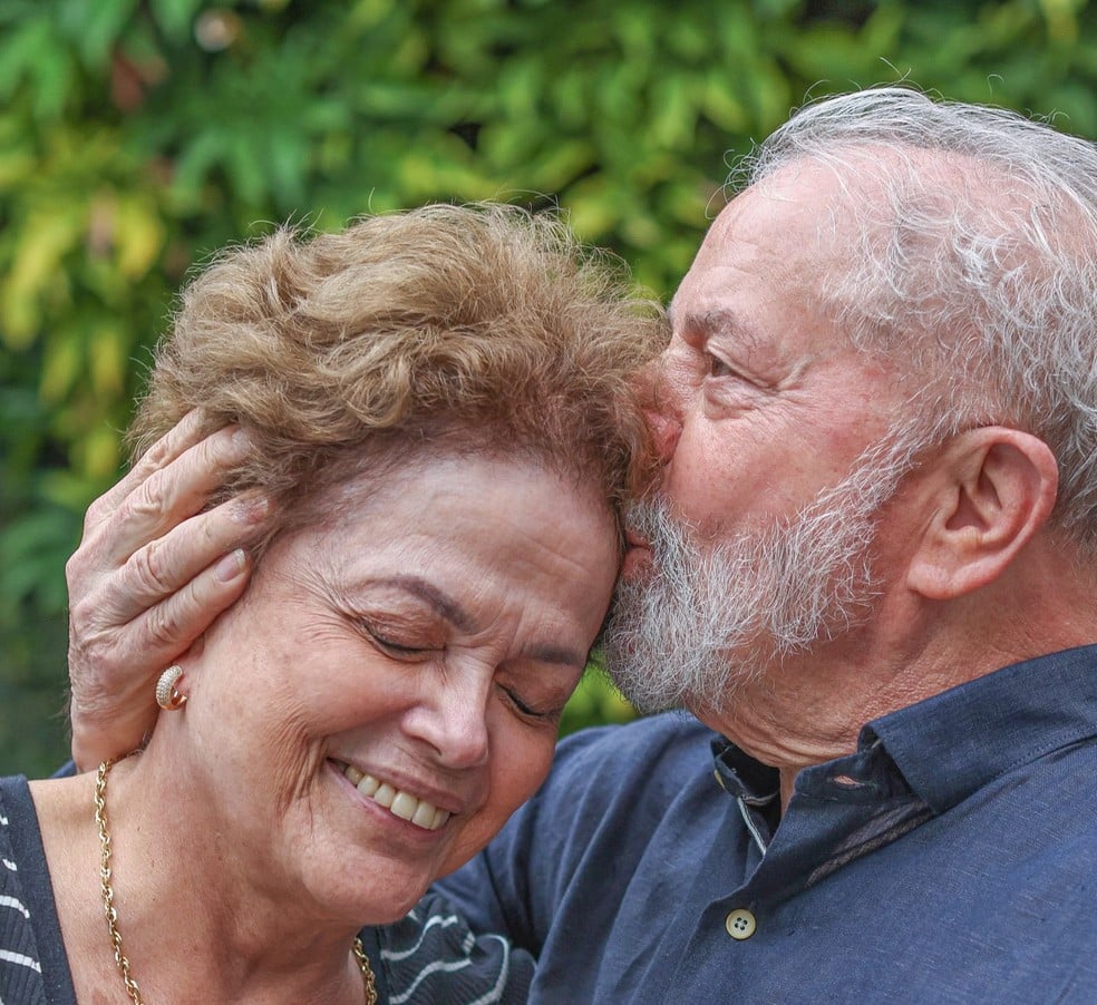 Dilma diz que sua relação com Lula é ‘inabalável’ e descarta disputar eleições