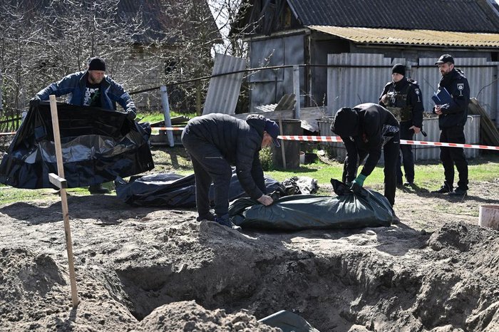 Corpos de mais de 900 civis foram encontrados nos arredores de Kiev