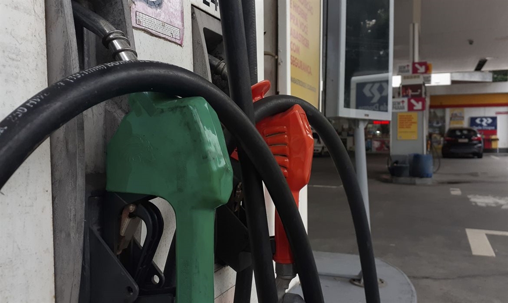 Preço da gasolina sobe pela 3ª semana seguida e bate recorde