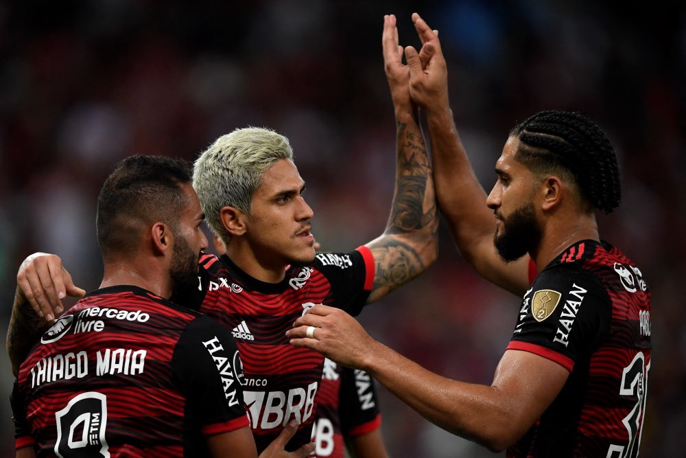Flamengo tem atuação sem brilho, mas vence Sporting Cristal na Libertadores