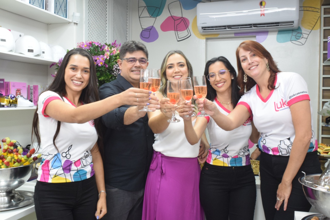Loja Luk Cosméticos reinaugura e comemora 4 anos em Manhuaçu