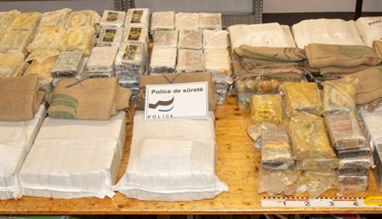 Polícia apreende 500 kg do cocaína enviadas do Brasil em sacos de café na fábrica da Nespresso, na Suíça