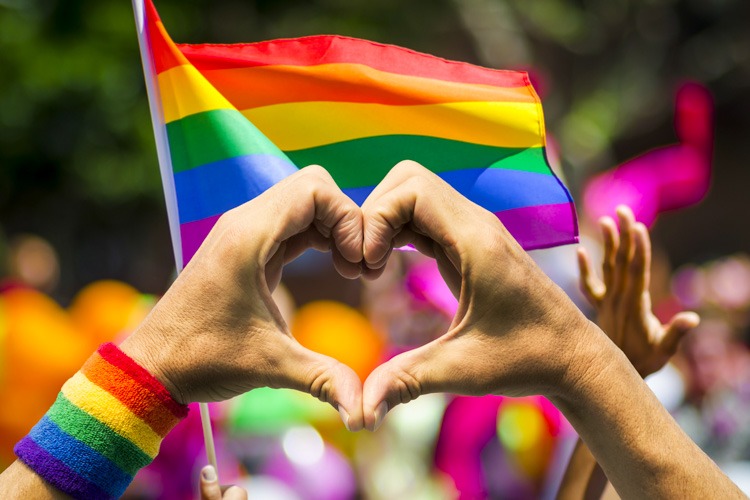 IBGE: 1,9% dos brasileiros se dizem homossexuais ou bissexuais