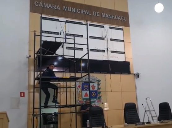 Câmara de Manhuaçu investe 400 mil em Telão de LED