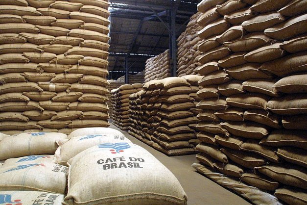 Comercialização da safra 2021/22 de café do Brasil está em 98%, estima Safras & Mercado