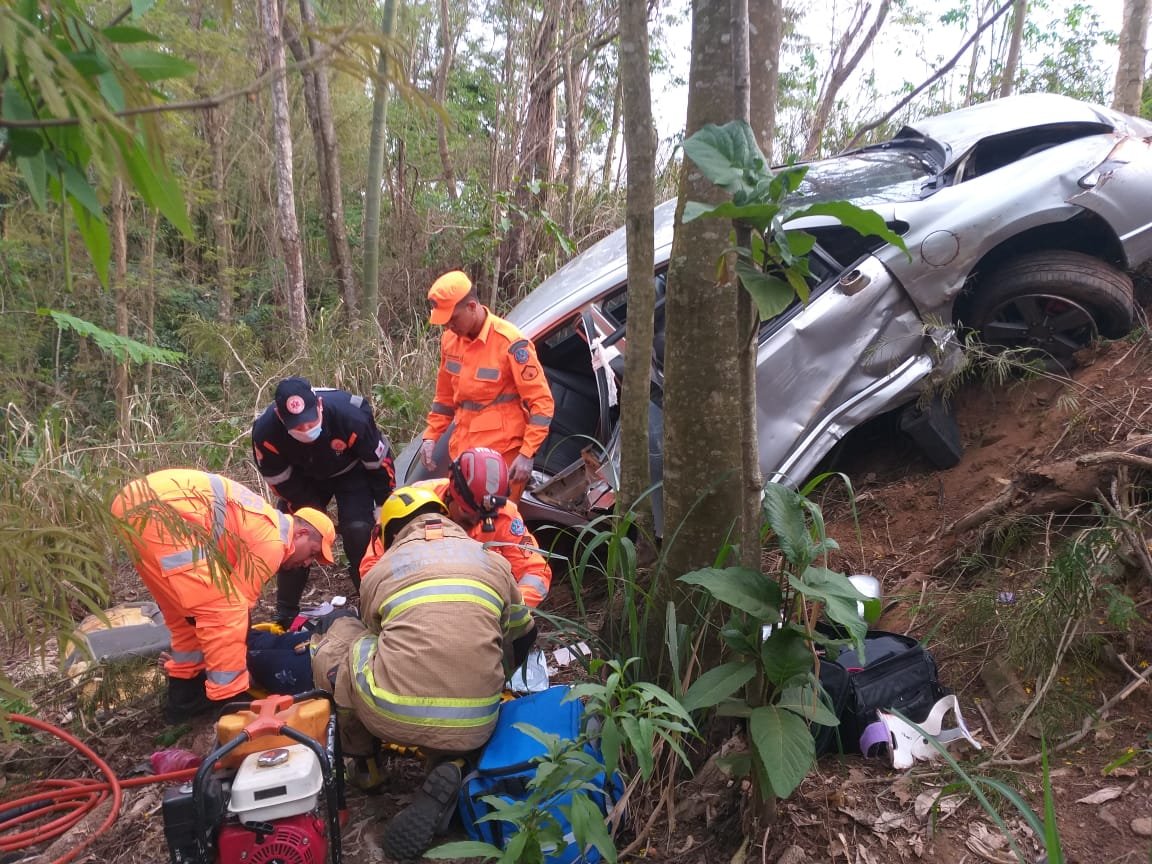 Cinco feridos em acidente na BR-116, em Vilanova