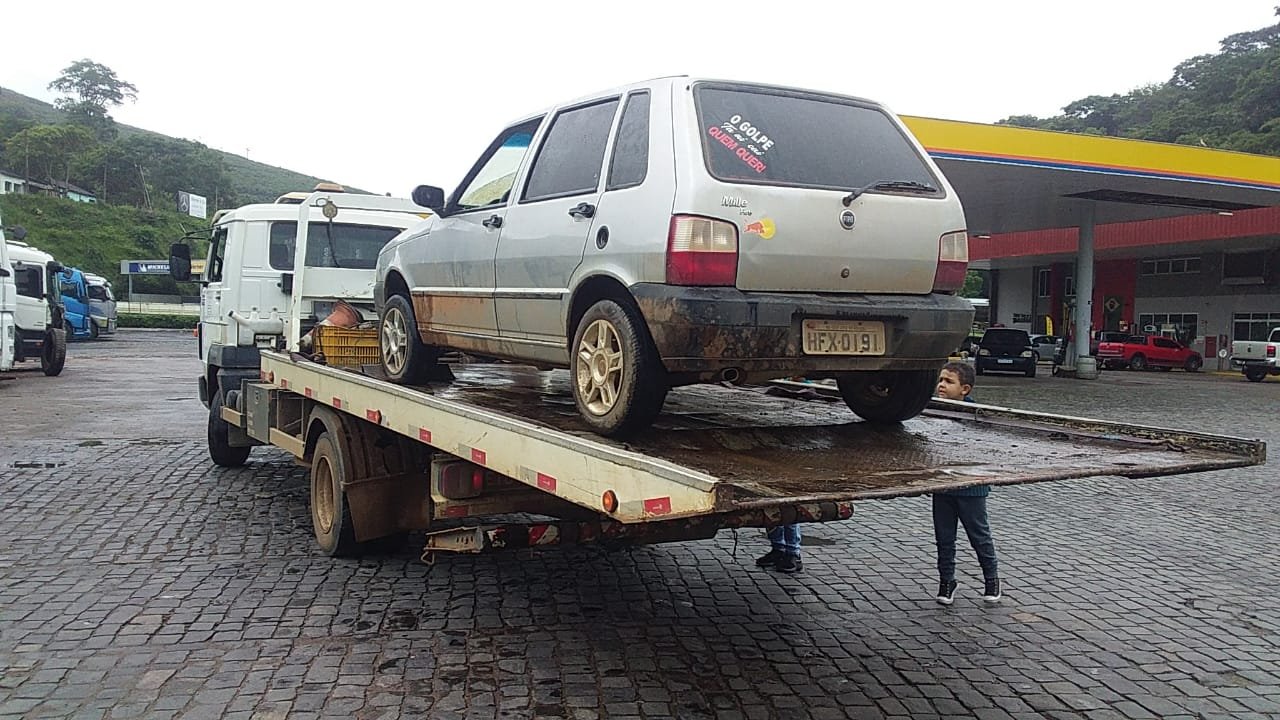 Dois veículos recuperados pela PRF em Realeza no final de semana