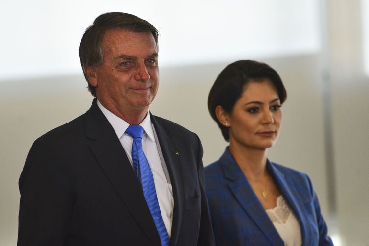 Justiça Moraes autoriza quebra de sigilo bancário de Bolsonaro e Michelle